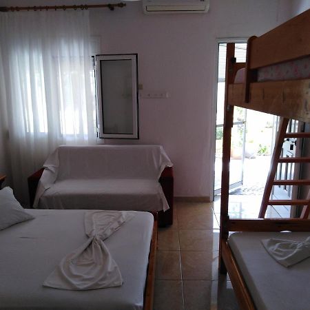 Miltos Rooms Лептокария Екстериор снимка
